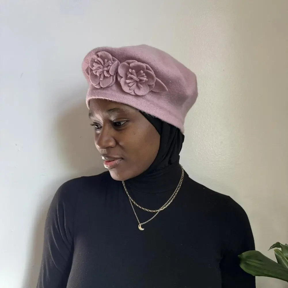 Romantic Vintage dusty rose floral‎ wool beret